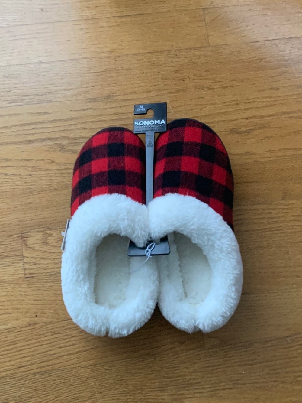 Slippers women size 7-8 Red Black plaid Fleece lined
